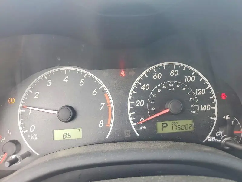 2011 TOYOTA COROLLA LE  