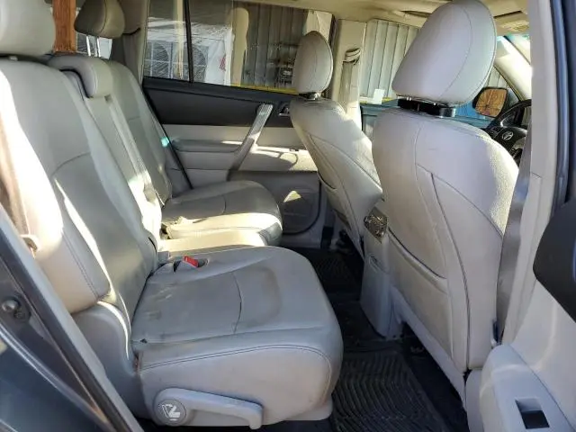 2013 TOYOTA HIGHLANDER BASE  