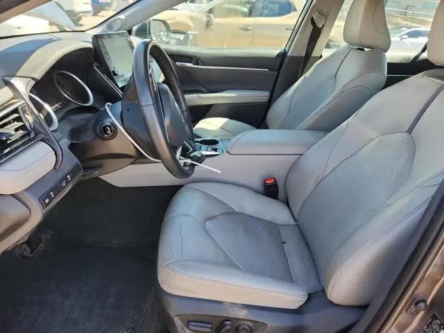 2023 TOYOTA CAMRY XLE  