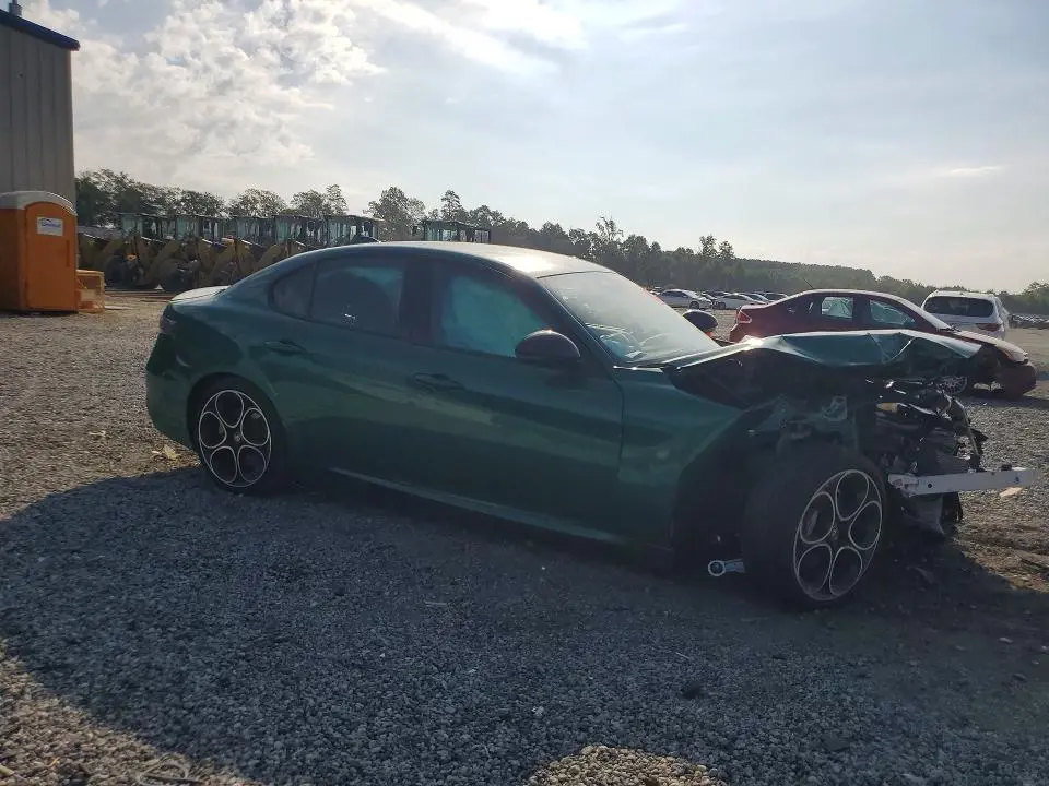 2025 ALFA ROMEO GIULIA BASE  