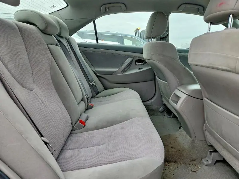 2011 TOYOTA CAMRY LE  