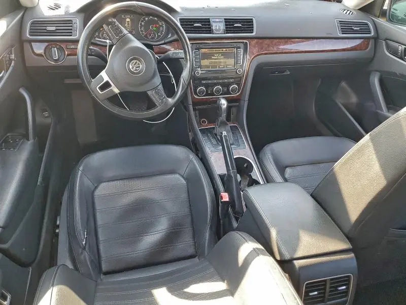 2013 VOLKSWAGEN PASSAT SEL  