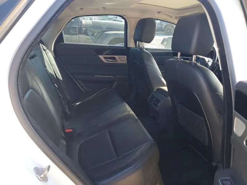 2018 JAGUAR XF PRESTIGE  