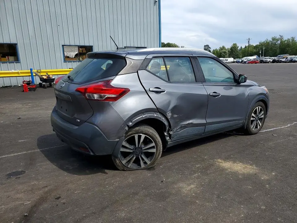 2018 NISSAN KICKS SV  