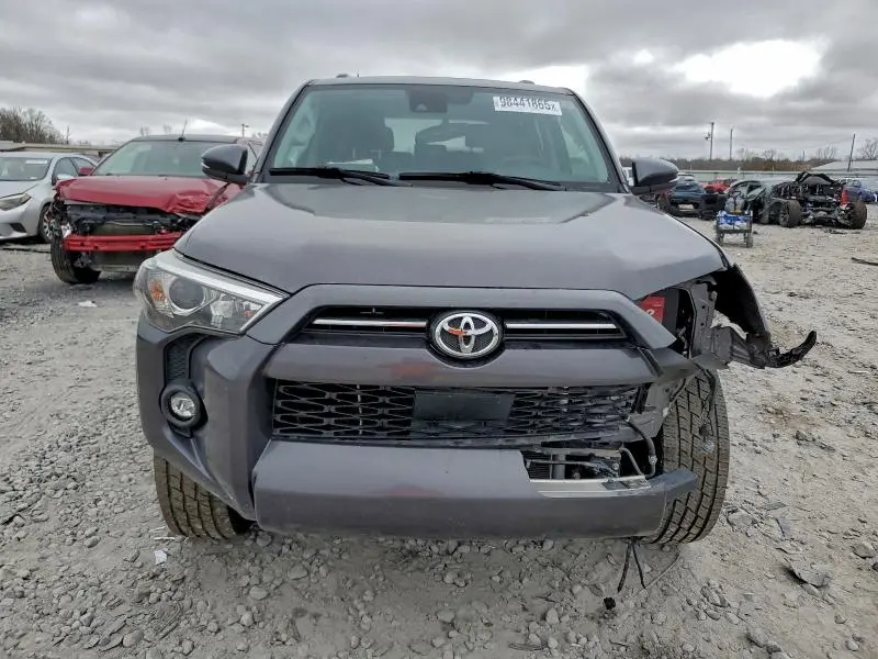 2023 TOYOTA 4RUNNER SR5  
