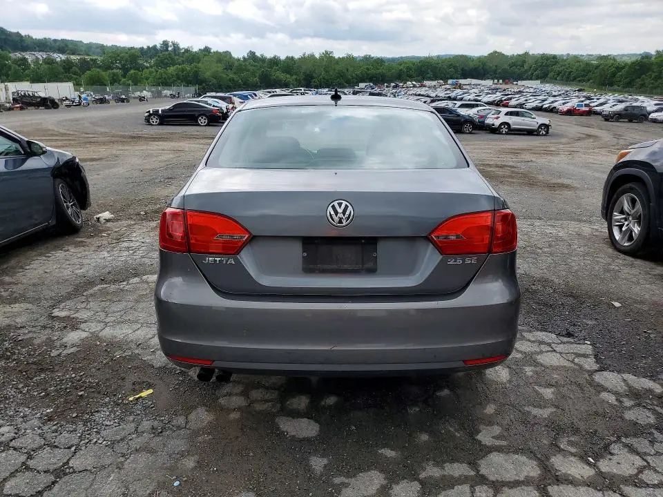 2012 VOLKSWAGEN JETTA SE  
