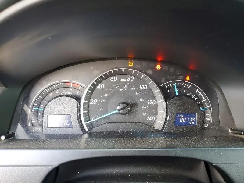 2014 TOYOTA CAMRY LE  