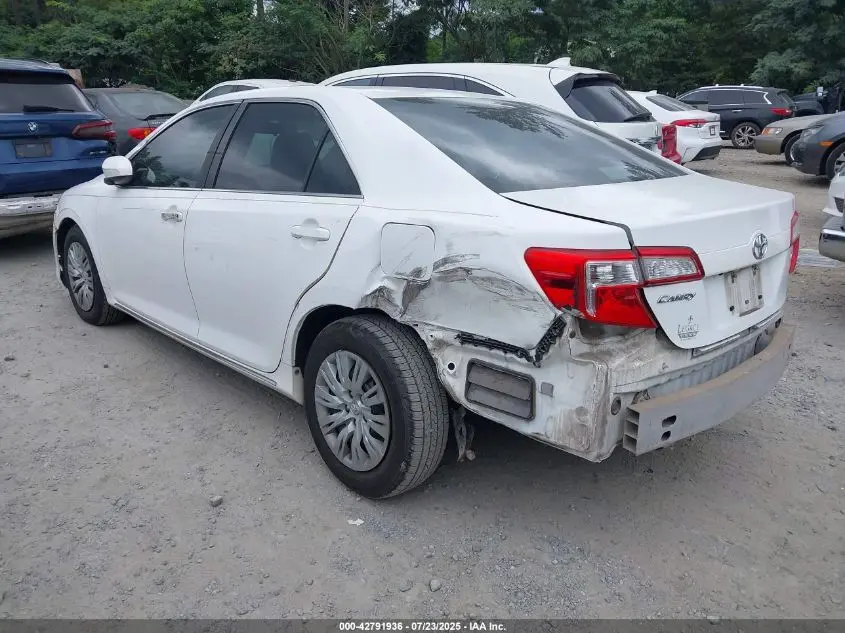 2014 TOYOTA CAMRY LE