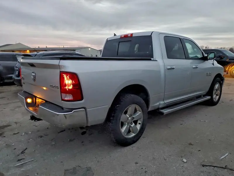 2015 RAM 1500 SLT  