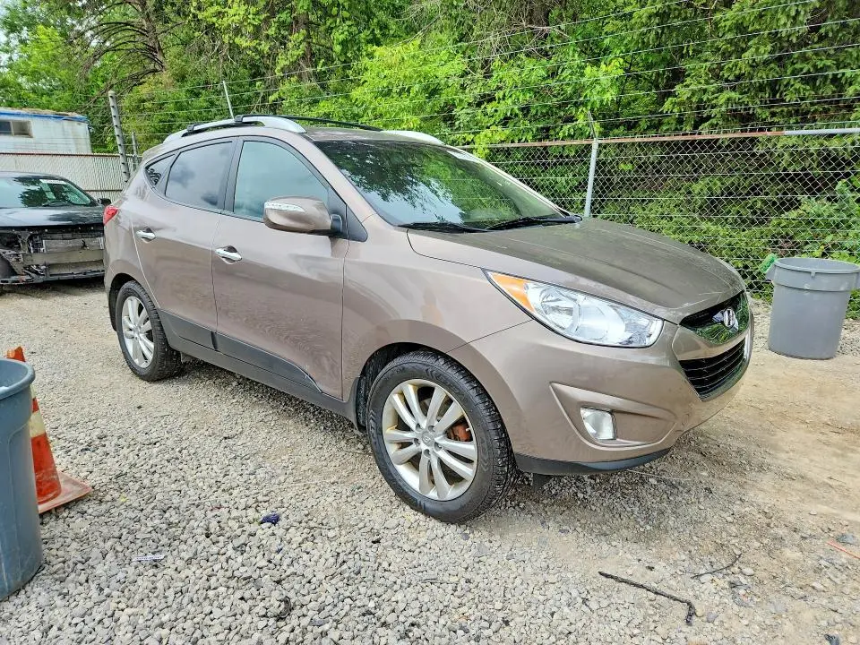 2013 HYUNDAI TUCSON LIMITED  