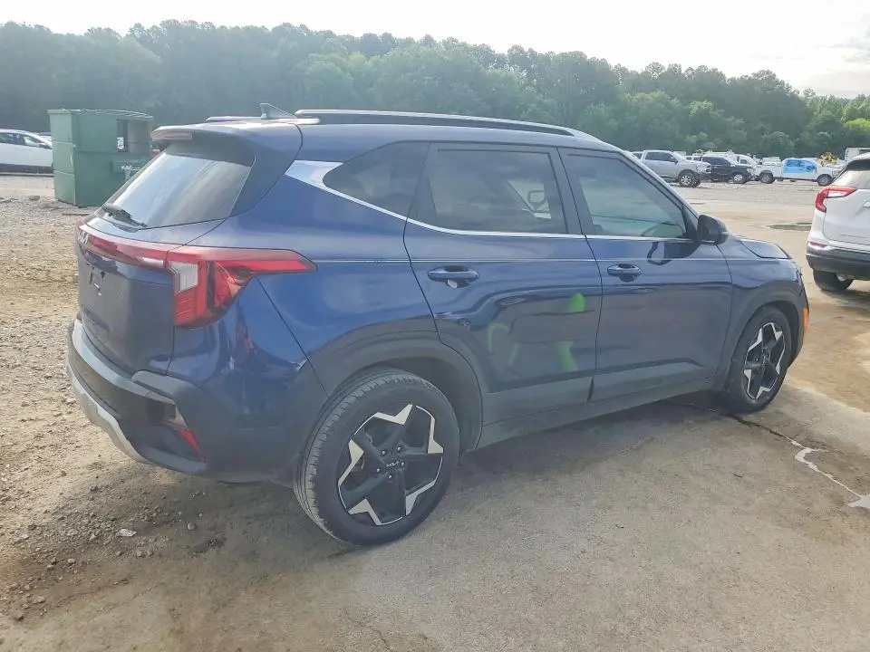 2024 KIA SELTOS EX  