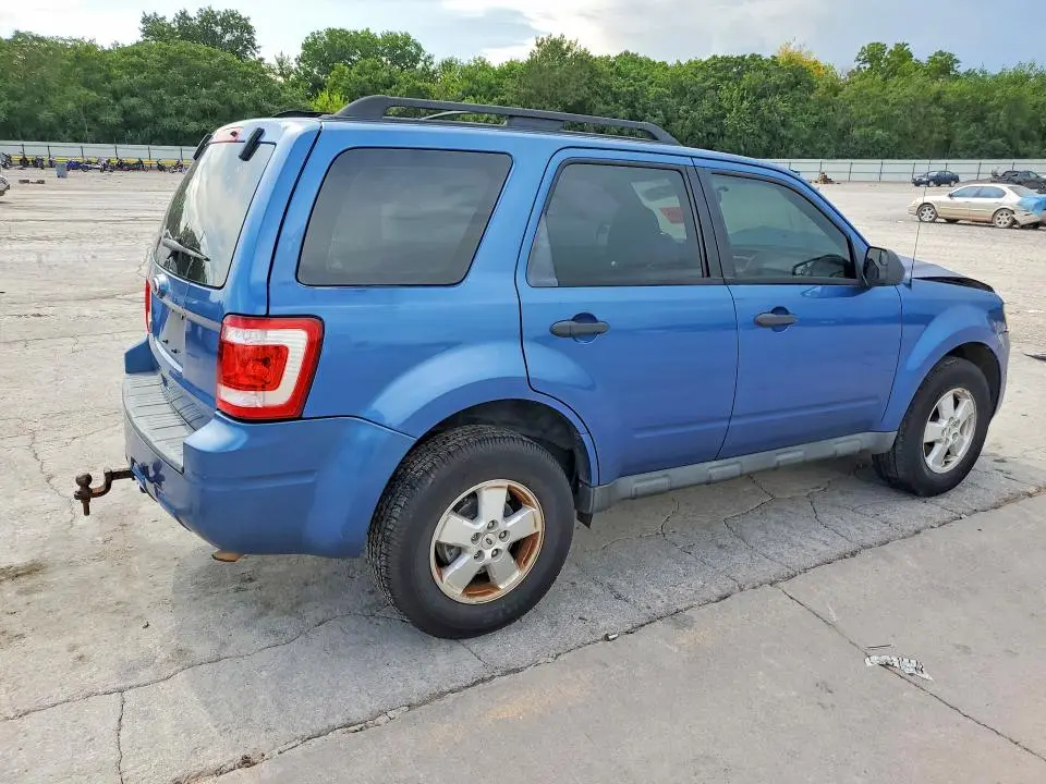 2010 FORD ESCAPE XLS  