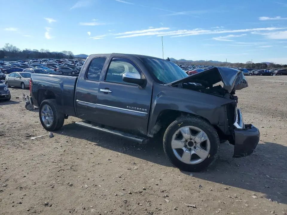 2011 CHEVROLET SILVERADO C1500 LT  