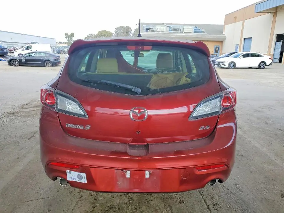2011 MAZDA 3 S  