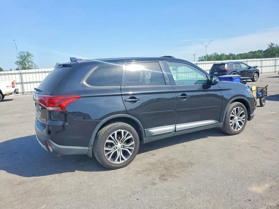 2018 MITSUBISHI OUTLANDER SE  