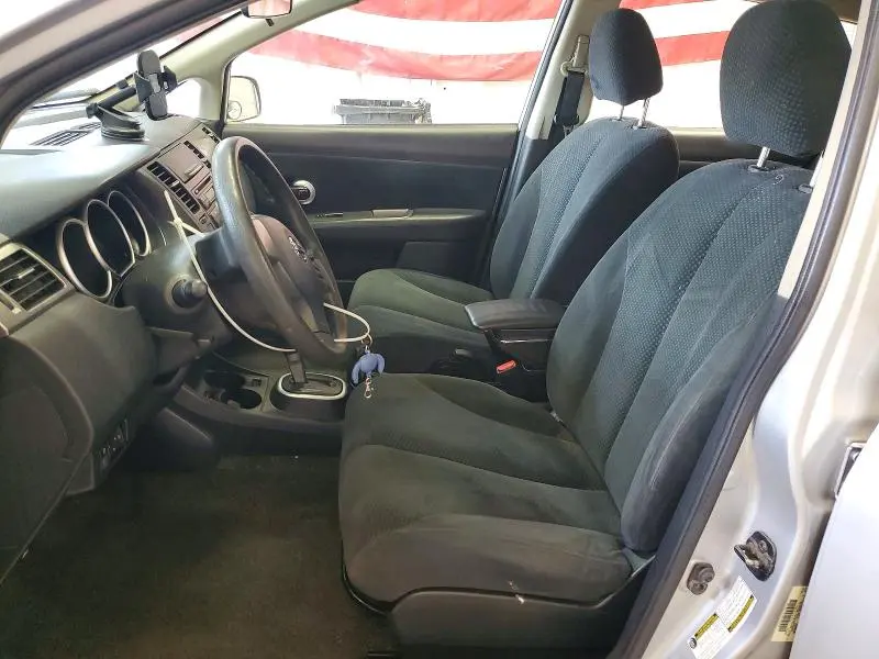 2011 NISSAN VERSA 1.8 S  