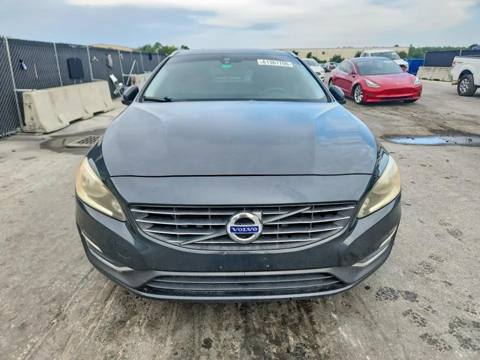 2015 VOLVO V60 PREMIER  