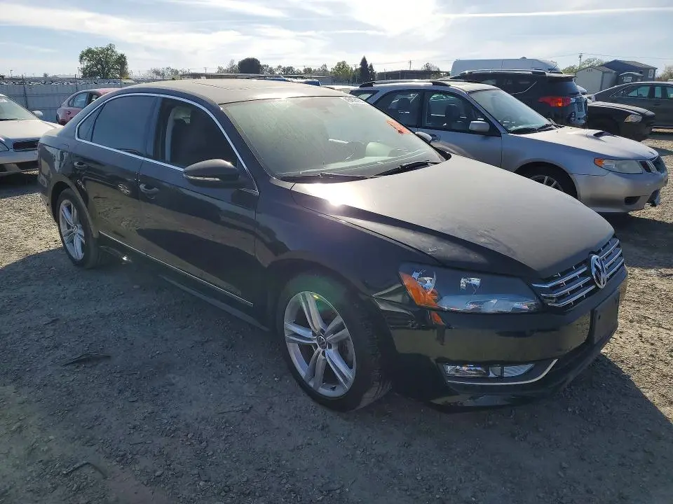 2012 VOLKSWAGEN PASSAT SEL  