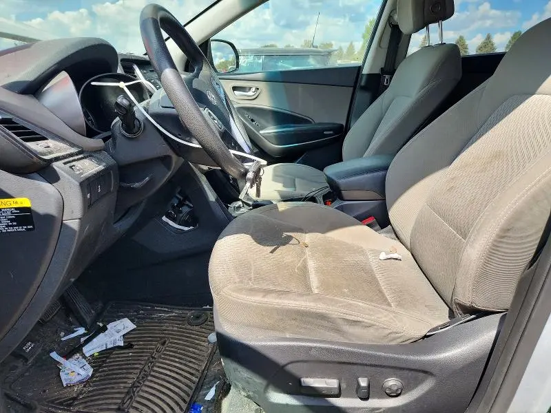 2016 HYUNDAI SANTA FE SE  