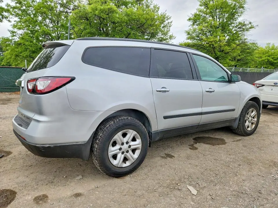 2013 CHEVROLET TRAVERSE LS  