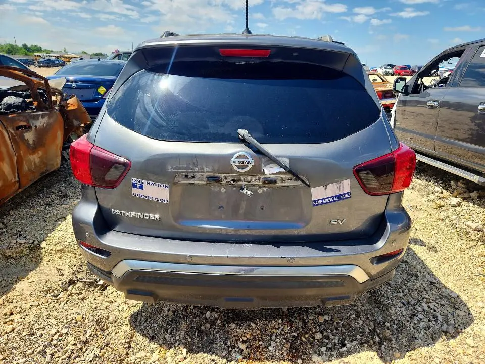 2018 NISSAN PATHFINDER SV  