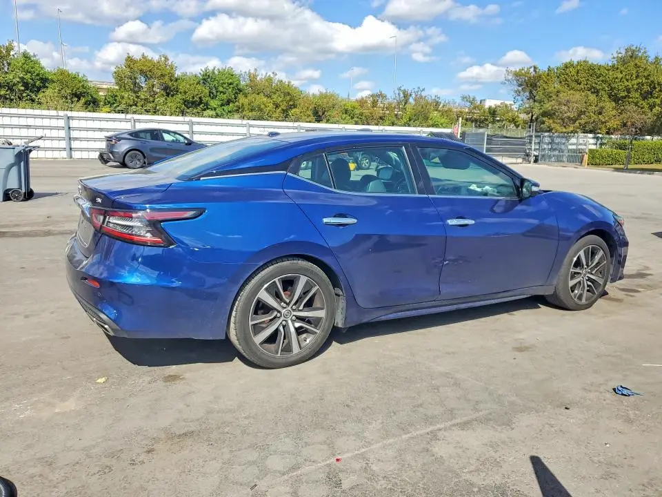 2021 NISSAN MAXIMA SV  