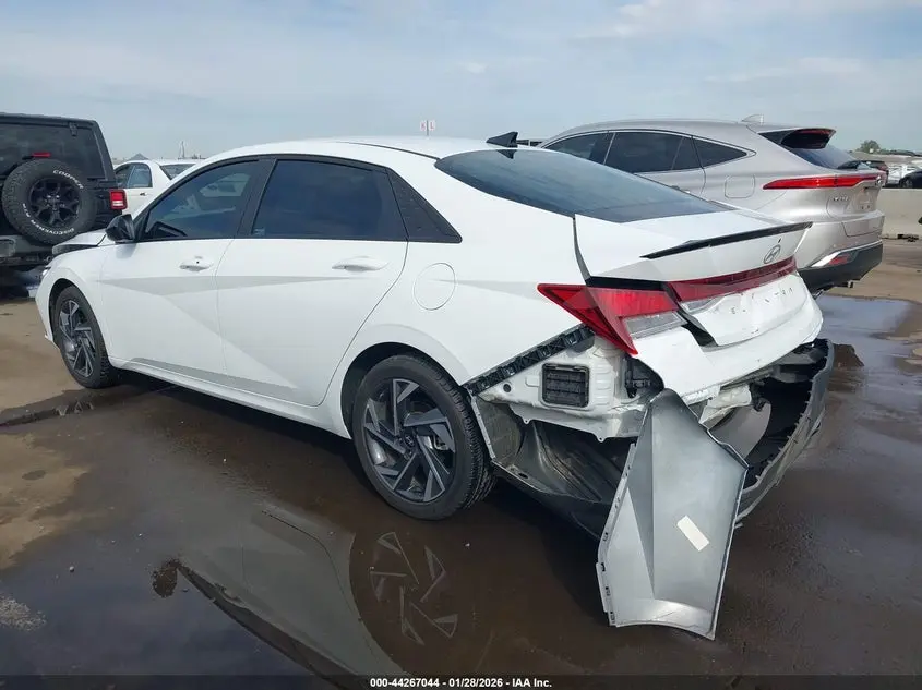 2025 HYUNDAI ELANTRA SEL SPORT