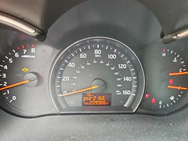 2015 KIA SORENTO LX  