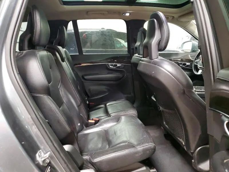 2018 VOLVO XC90 T6  
