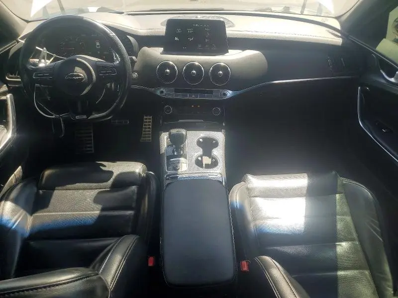 2021 KIA STINGER GT2  