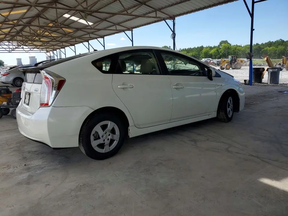2015 TOYOTA PRIUS TWO  