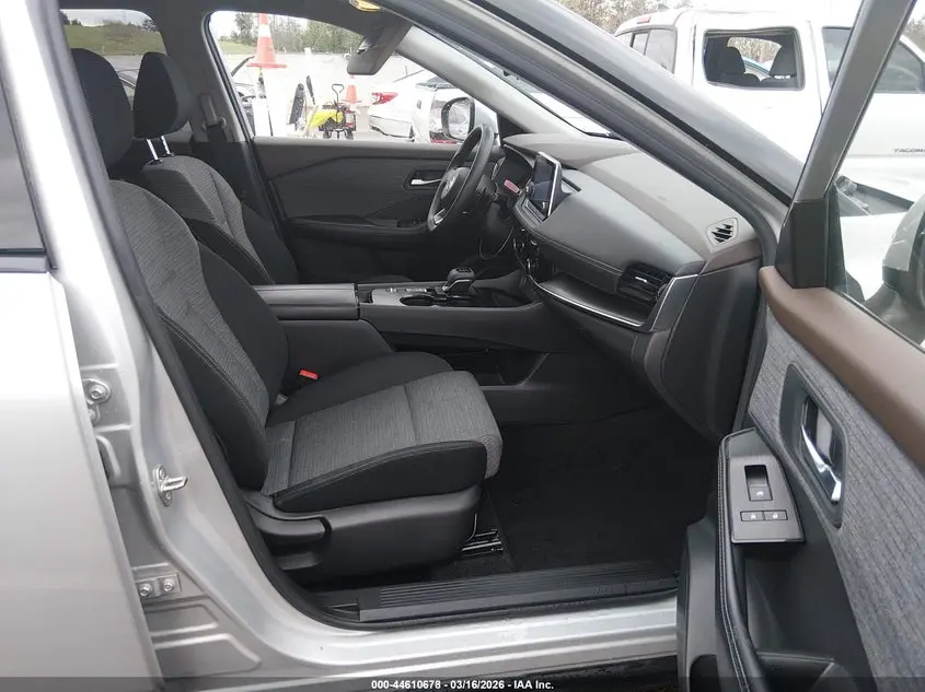 2021 NISSAN ROGUE  