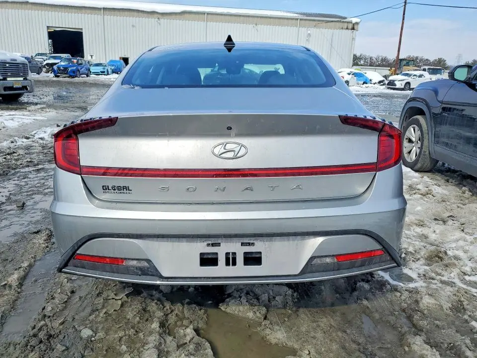 2020 HYUNDAI SONATA SE  