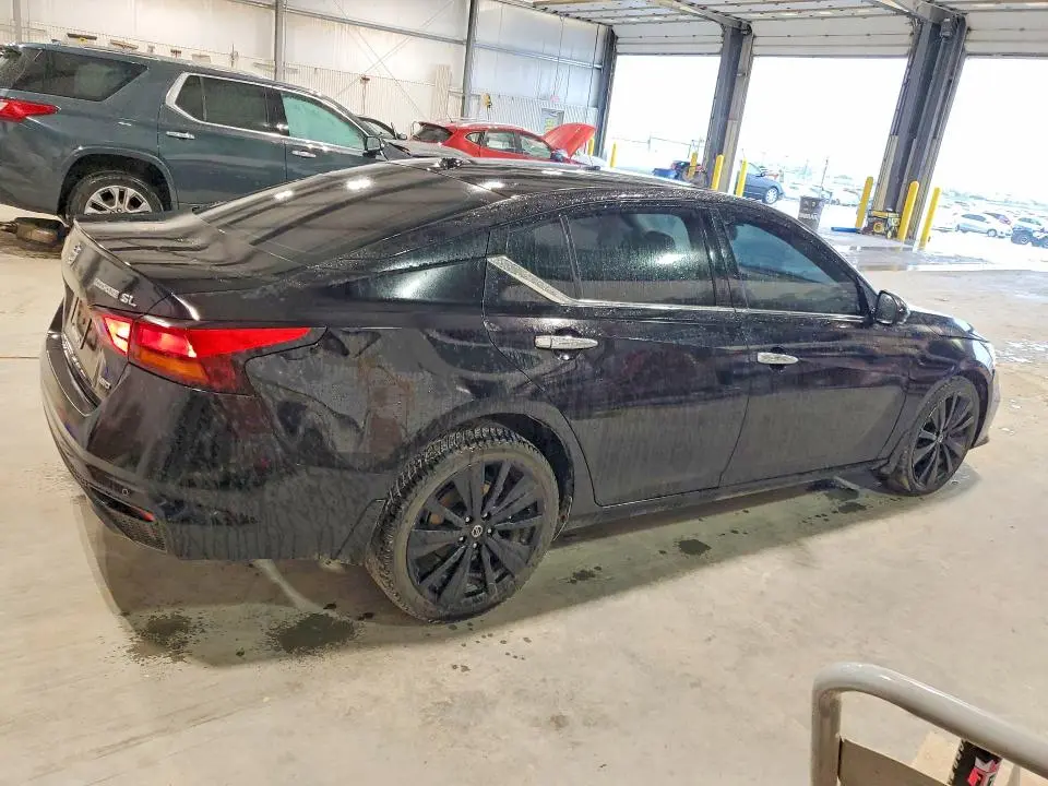 2019 NISSAN ALTIMA SL  