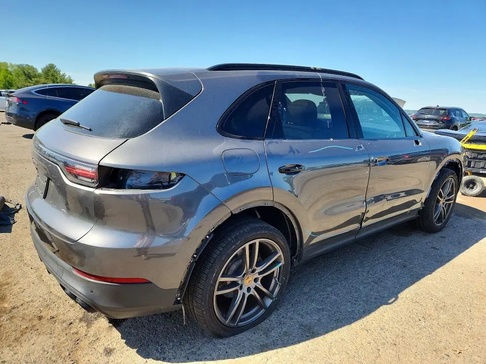 2021 PORSCHE CAYENNE   