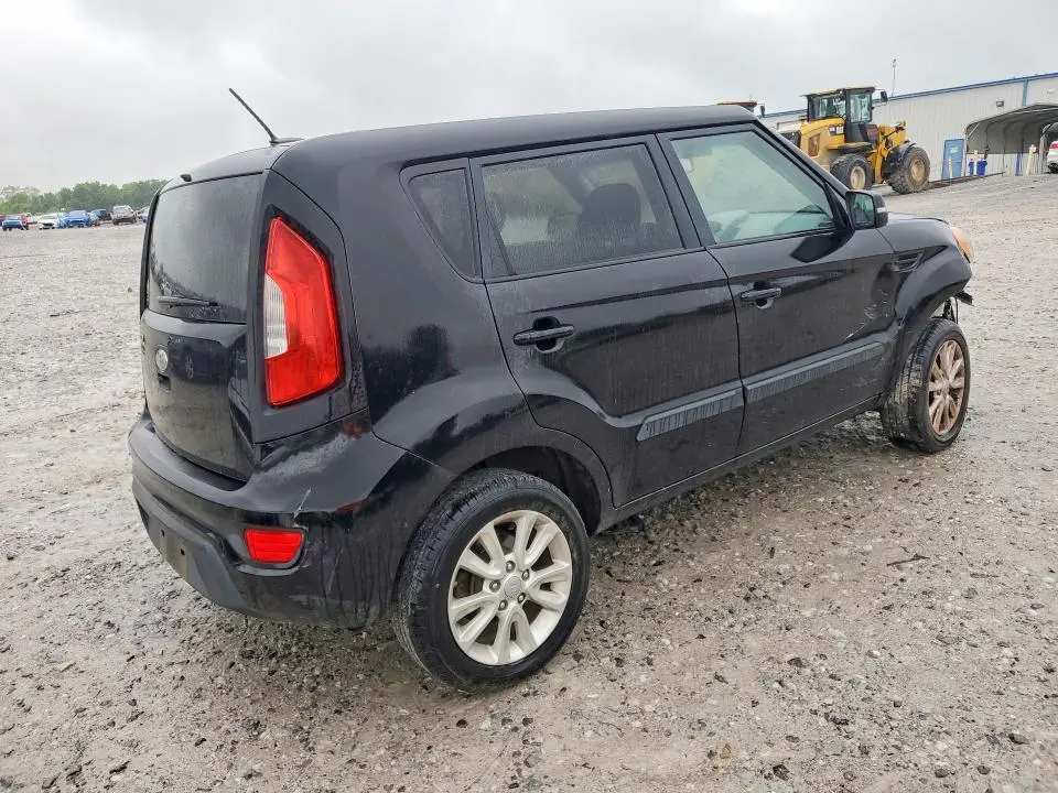 2013 KIA SOUL +  