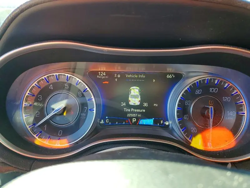 2015 CHRYSLER 300 LIMITED  