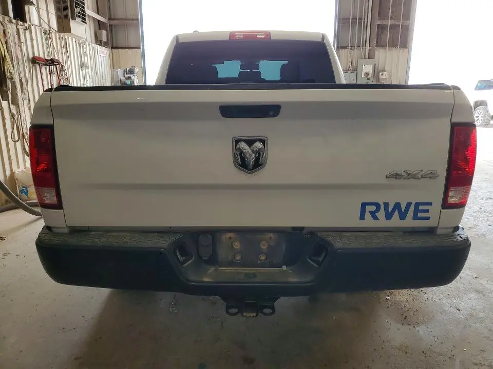 2016 RAM 1500 ST  