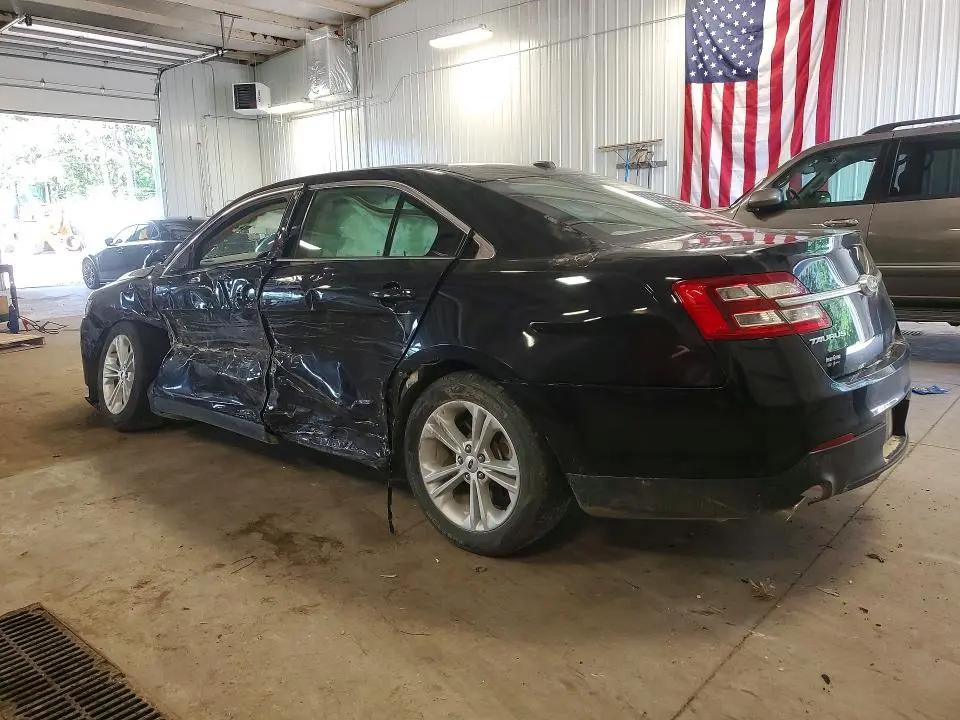2018 FORD TAURUS SE  