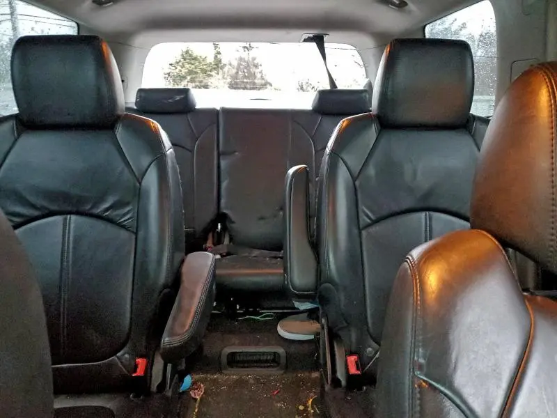 2011 GMC ACADIA SLT-1  