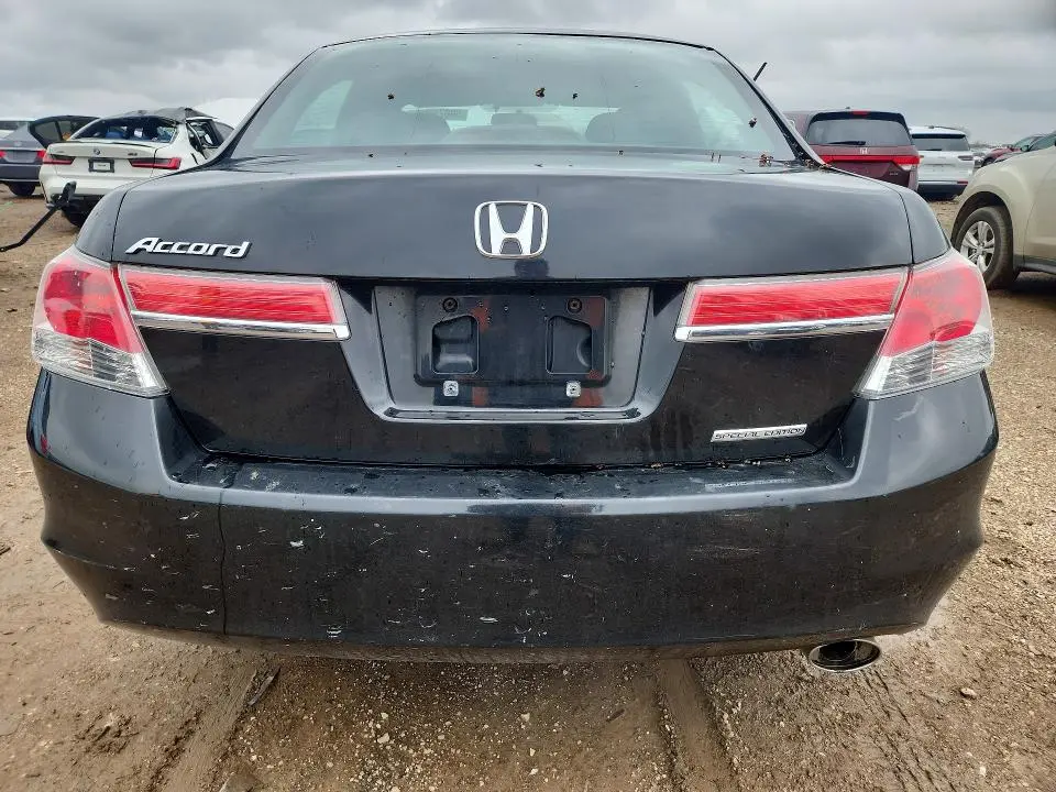 2011 HONDA ACCORD SE  
