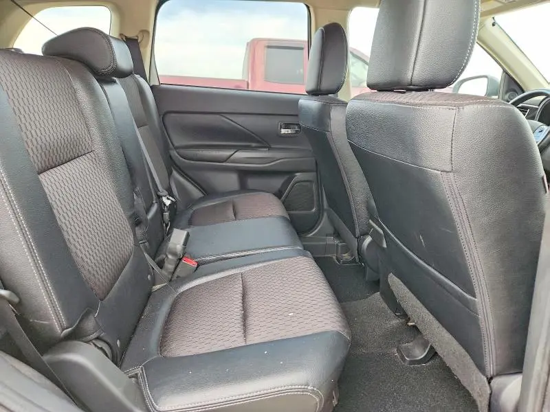 2015 MITSUBISHI OUTLANDER SE  
