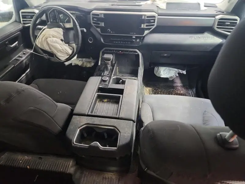 2024 TOYOTA TUNDRA   