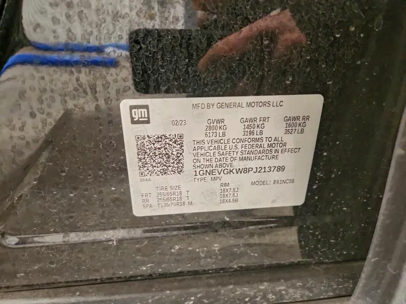 2023 CHEVROLET TRAVERSE LT  