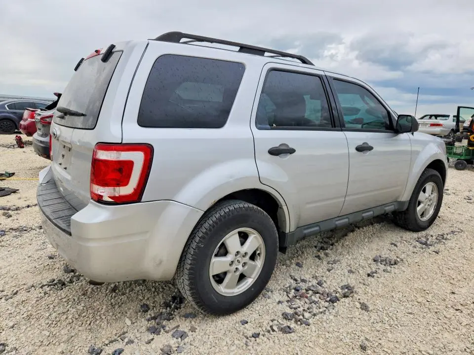 2012 FORD ESCAPE XLT  