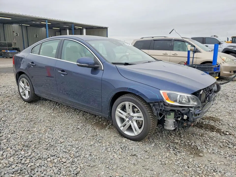 2015 VOLVO S60 PLATINUM  