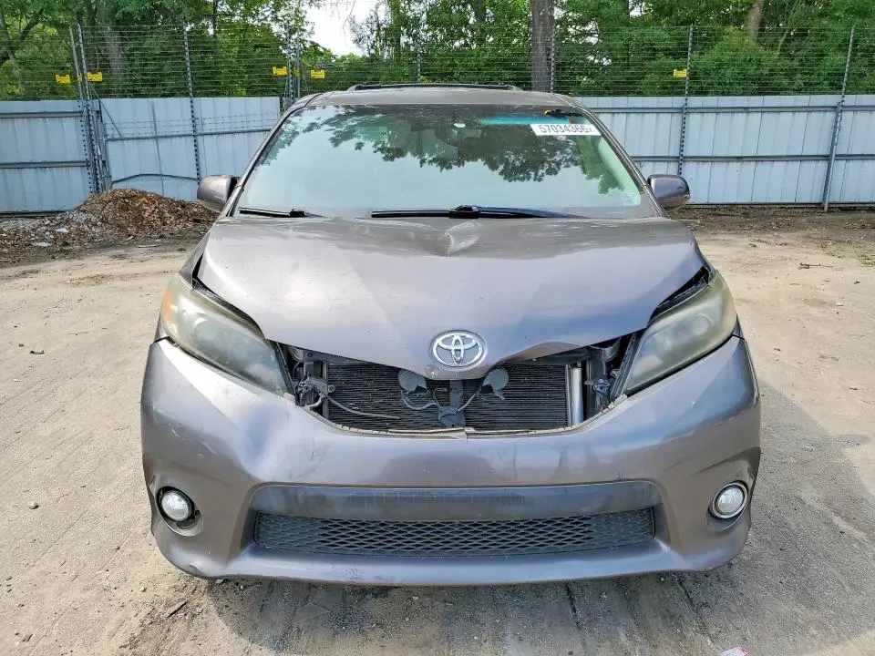 2015 TOYOTA SIENNA SPORT  