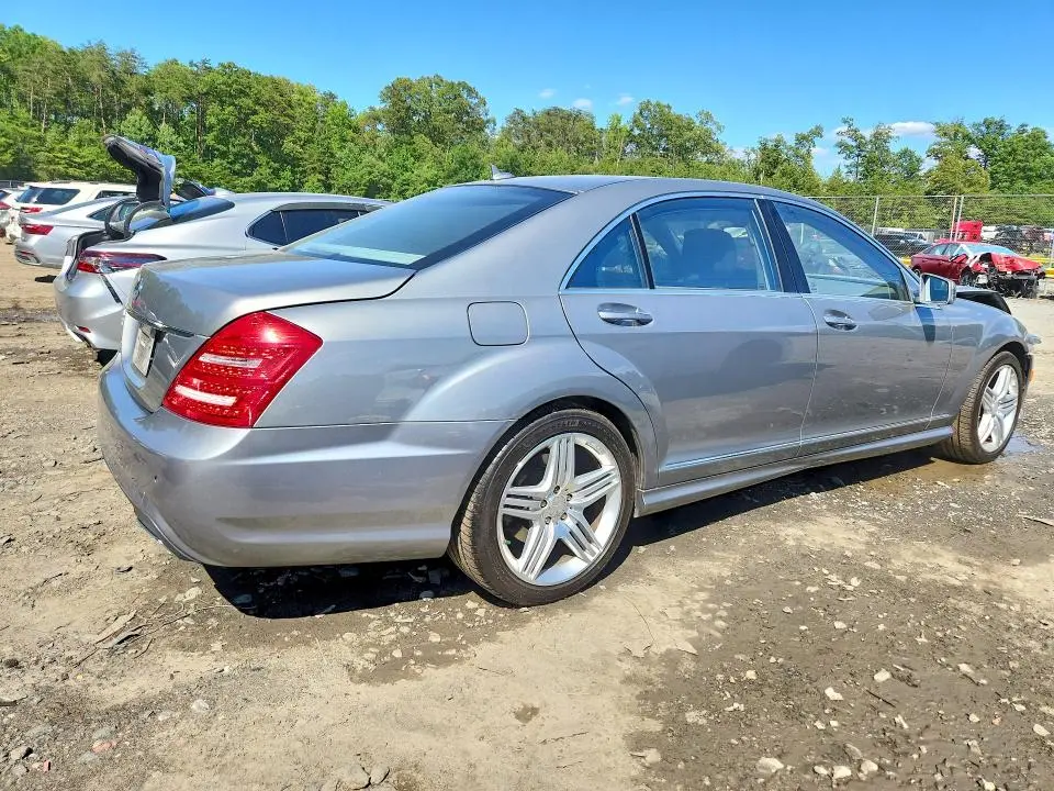 2013 MERCEDES-BENZ S 550  