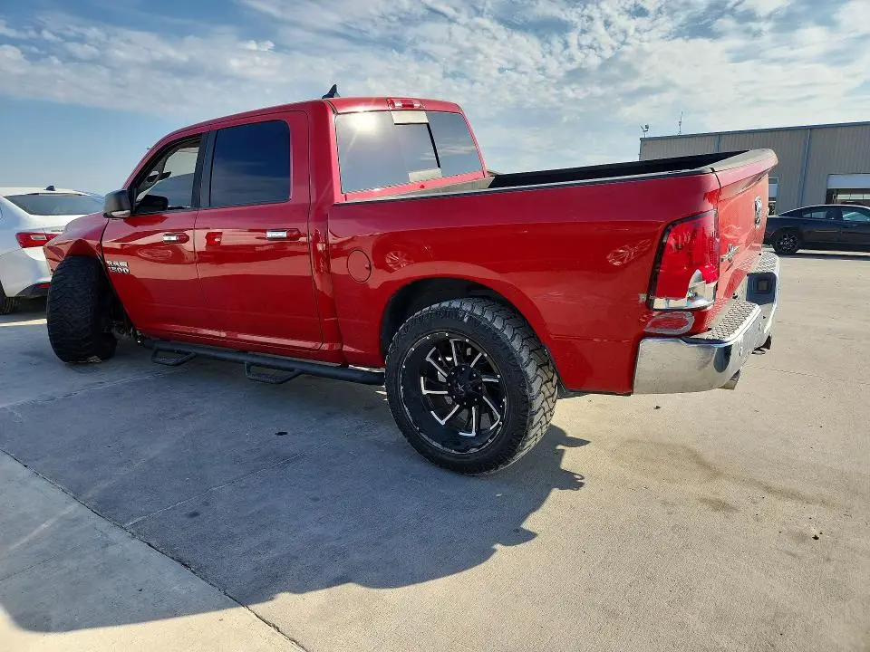 2016 RAM 1500 SLT  