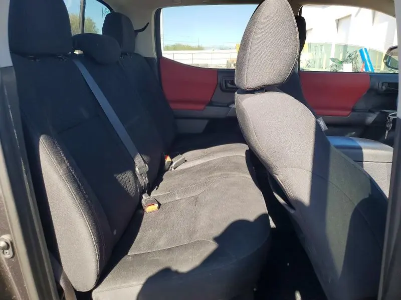 2019 TOYOTA TACOMA SR5 V6  